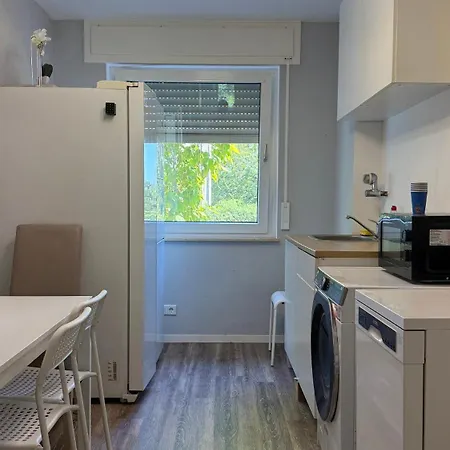 Διαμέρισμα Three Bedroom Comfort Μάινταλ